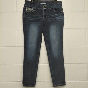 Short and Sexy Series 31 Women's Jeans Size 14 Embroidered Pockets 32x28 Stretch